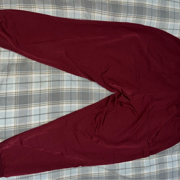 Garde Malade Women’s Scrub Pants - Picture 2 of 4